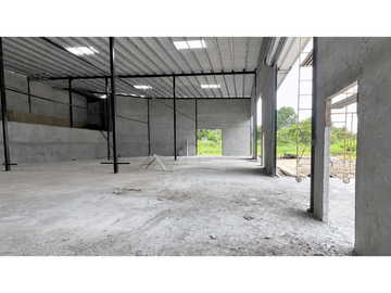 SE ALQUILA GALERA COMERCIAL - TOCUMEN