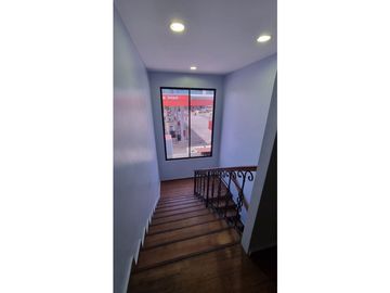 OFIBODEGA / COSTA DEL ESTE / 1,100M / EDIFICIO / OFICINAS /  INVERSION