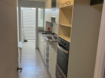 Vende 3 Dormitorios 2 Baños  1 Estacionamiento 1 Bodega 95m2