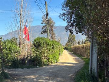 HERMOSA PARCELA EN VENTA CON DOS CASAS , QUINCHO Y PISCINA