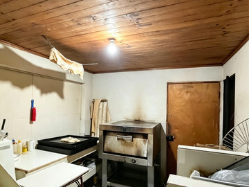VENTA CASA 9 HABITACIÓN Y 3 BAÑOS EN SAN RAMON