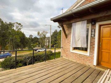VENTA CASA 2 DORM. C/PILETA- TANDIL