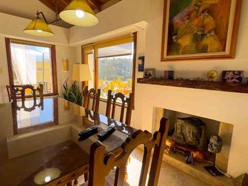 VENTA CASA 2 DORM. C/PILETA- TANDIL