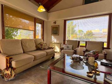VENTA CASA 2 DORM. C/PILETA- TANDIL