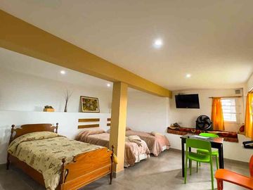 VENTA CASA 2 DORM. C/PILETA- TANDIL