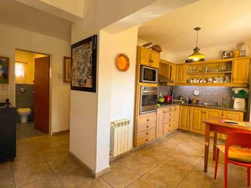 VENTA CASA 2 DORM. C/PILETA- TANDIL