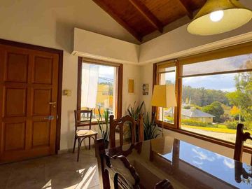 VENTA CASA 2 DORM. C/PILETA- TANDIL