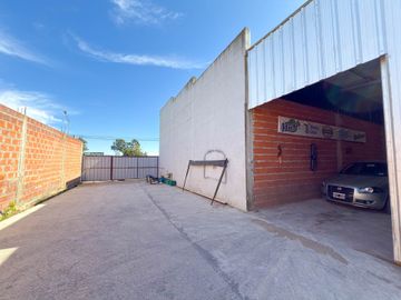 VENTA GALPONES CON CASA  Y QUINCHO TANDIL
