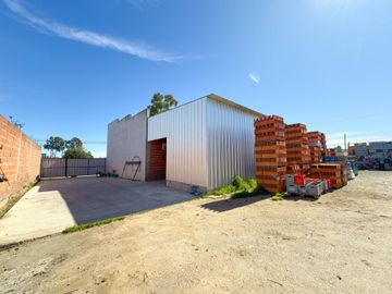 VENTA GALPONES CON CASA  Y QUINCHO TANDIL