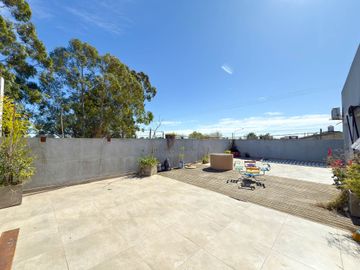 VENTA GALPONES CON CASA  Y QUINCHO TANDIL