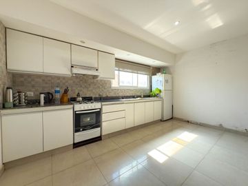 VENTA GALPONES CON CASA  Y QUINCHO TANDIL