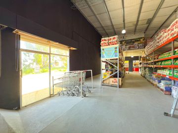 VENTA GALPONES CON CASA  Y QUINCHO TANDIL