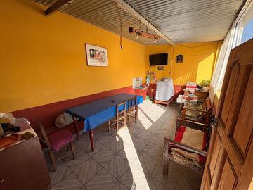 VENTA CASA 180M2 7 AMBIENTES