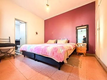 CASA TRES PISOS COCHERA Y TERRAZA VENTA SAN JOSE