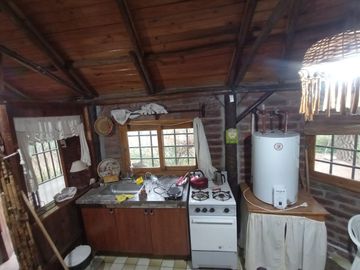 Venta casa + cabaña en gran terreno en Potrerillos