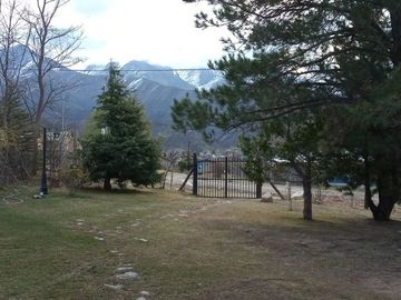 Venta casa + cabaña en gran terreno en Potrerillos