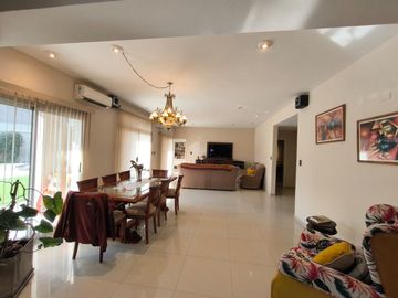 VENTA CASA 3 DORMITORIOS GUAYMALLEN Bº LA BAJADA