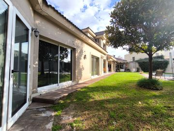 VENTA CASA 3 DORMITORIOS GUAYMALLEN Bº LA BAJADA