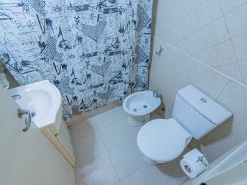 VENTA BELGRANO 2 DORMITORIOS BALCON FRENTE COCHERA