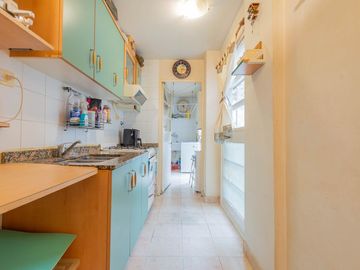 VENTA BELGRANO 2 DORMITORIOS BALCON FRENTE COCHERA