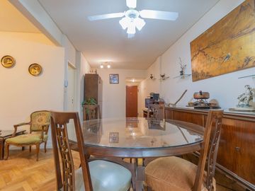 VENTA BELGRANO 2 DORMITORIOS BALCON FRENTE COCHERA