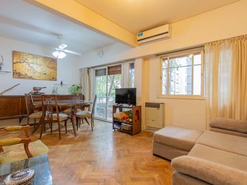 VENTA BELGRANO 2 DORMITORIOS BALCON FRENTE COCHERA