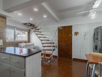 Venta semipiso 4amb al frente balcón cochera