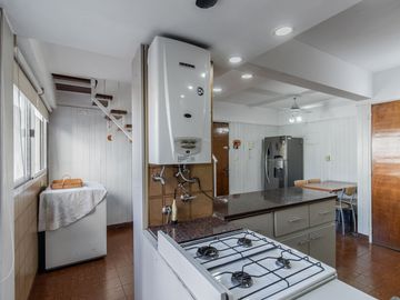 Venta semipiso 4amb al frente balcón cochera