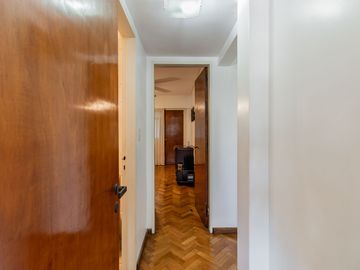Venta semipiso 4amb al frente balcón cochera