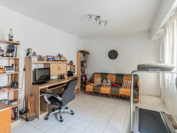 Venta semipiso 4amb al frente balcón cochera