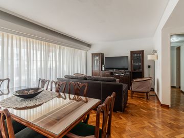 Venta semipiso 4amb al frente balcón cochera