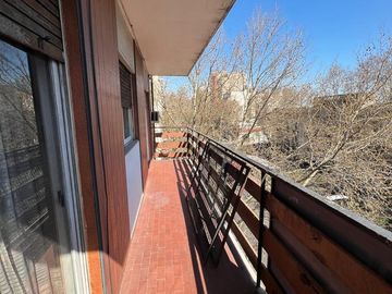 VENTA DEPARTAMENTO 5 AMB. AL FRENTE C/BAL BARRACAS
