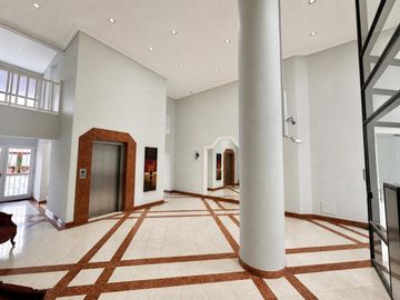 Departamento 5 ambientes Venta Lomas De Zamora