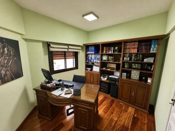 Departamento 5 ambientes Venta Lomas De Zamora