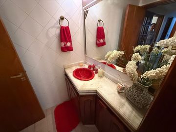 VENTA CASA 4 DORMITORIOS. B° AYACUCHO APTA CREDITO