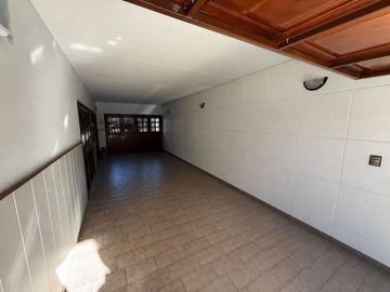 VENTA CASA 4 DORMITORIOS. B° AYACUCHO APTA CREDITO