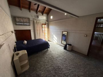 VENTA CASA 4 DORMITORIOS. B° AYACUCHO APTA CREDITO