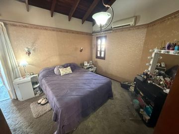 VENTA CASA 4 DORMITORIOS. B° AYACUCHO APTA CREDITO