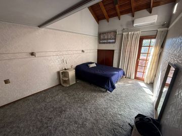 VENTA CASA 4 DORMITORIOS. B° AYACUCHO APTA CREDITO