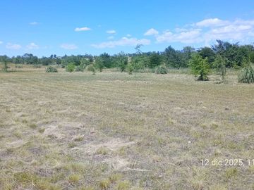 SE VENDE LOTE EXCELENTE VISTA EN LOS REARTES
