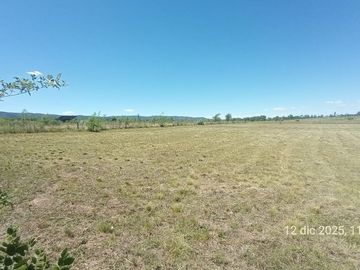 SE VENDE LOTE EXCELENTE VISTA EN LOS REARTES