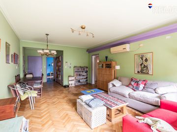 VENTA DEPTO 4 AMB + DEPENDENCIA FLORES BCON
