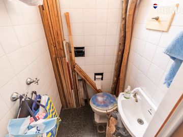 VENTA DEPTO 4 AMB + DEPENDENCIA FLORES BCON