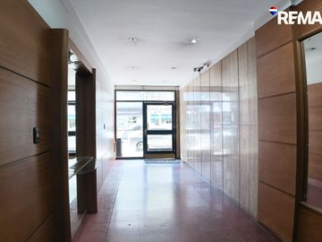 VENTA DEPTO 4 AMB + DEPENDENCIA FLORES BCON