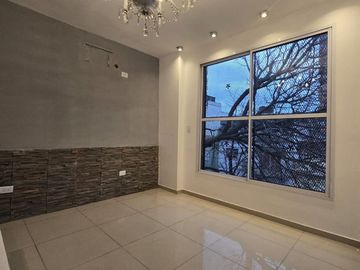 VENTA CASA CON DOS PH 2 PLANTAS VILLA GRAL MITRE