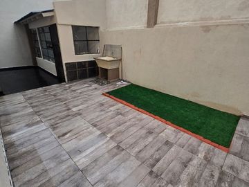 VENTA CASA CON DOS PH 2 PLANTAS VILLA GRAL MITRE