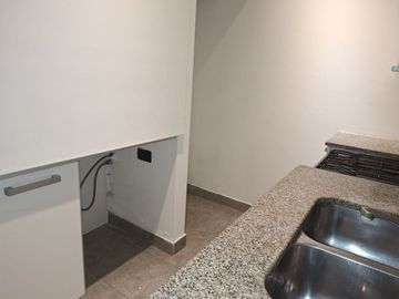 ALQUILER OFICINA LOCAL CON COCHERA HAEDO NORTE
