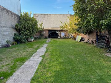 VENTA CASA MULTIFAMILIAR CON LOCAL LOTE 427M2