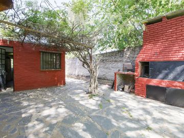 VENTA CASA QUINTA 5 AMB CON PILETA