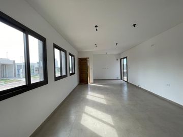 VENTA CASA Bº ANDESMAR - 2 HABITACIONES - GLLEN